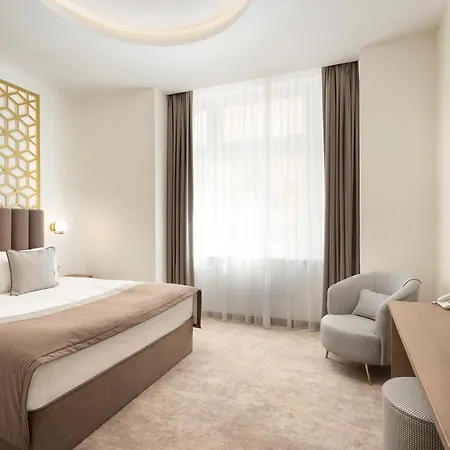 Mera Hotel