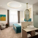 Hotel Mera
