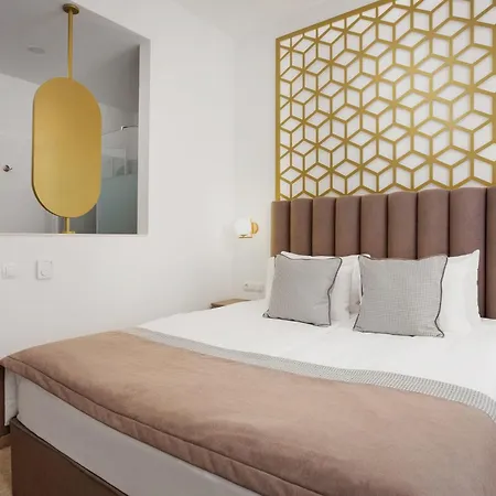 Hotel Mera 4*