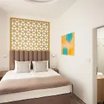 Mera Hotel