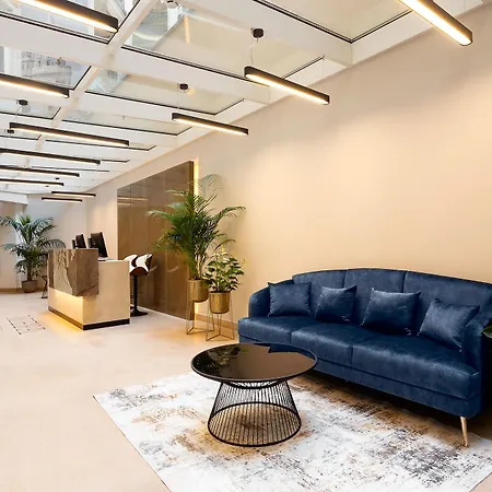 Mera Hotel